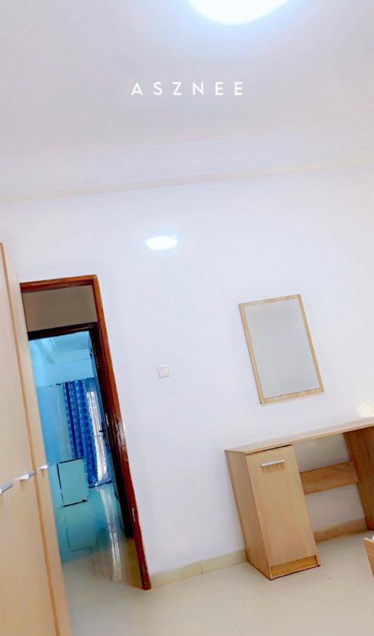 Yelow Home Dakar Bagian luar foto