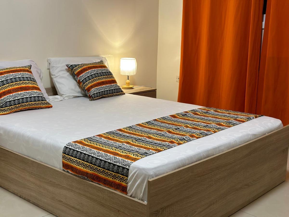 Yelow Home Dakar Bagian luar foto